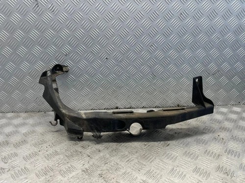 BMW 3 E90 Rechte Scheinwerferhalter 7116708 1.60 Petrol 2008 30508397