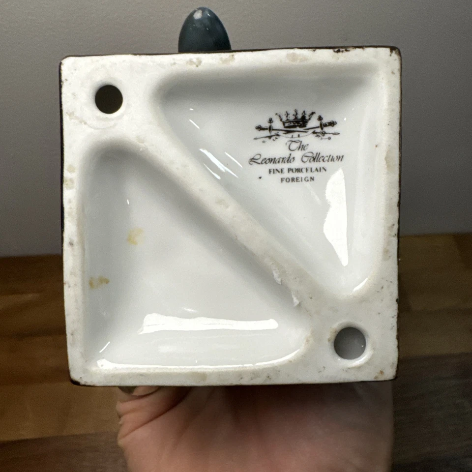 Exquisita estatuilla de porcelana de Royal Doulton Inglaterra EL BUFÓN HN 2016 Foto 4 de 4