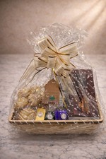 Ramadan Mubarak Gift Basket Palestinian Dates, Maamoul, Palestinian Chocolate🌙✨
