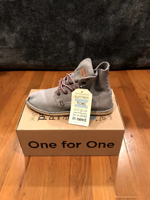 Women's Size 7.5 Toms Shoes Tomboy Boot - Grey Suede