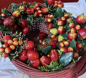 16 Faux Red Green Pears Apples With Stems Centerpiece Decoration Vintage