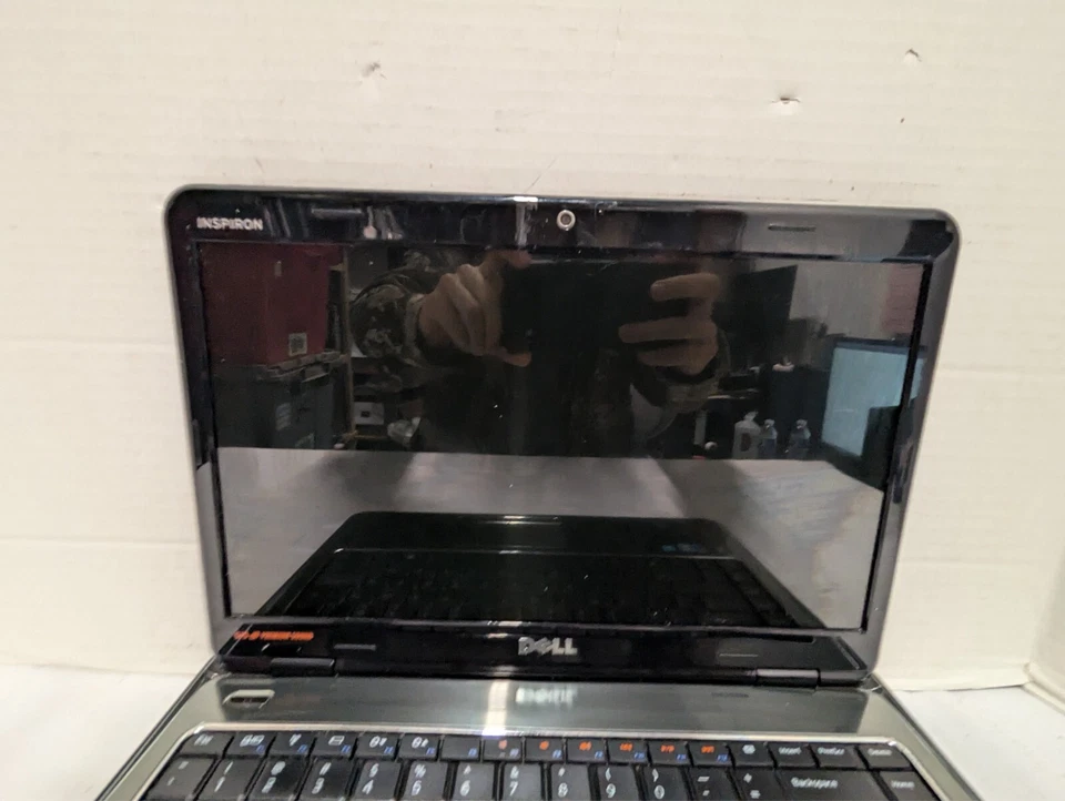 Laptop Dell Inspiron N4010 15" intel i3 2da generación 2gb ram sin hdd Foto 2 de 4