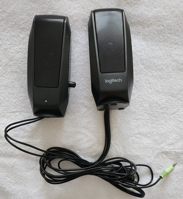 Logitech S-120 2.0 Desktop Multimedia Computer Speakers 3.5mm Jack 880-00803