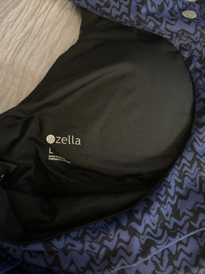 Sujetador deportivo Zella grande Live In espalda deportiva en azul Twilight Wave, almohadillas sin cable $39 Foto 4 de 4