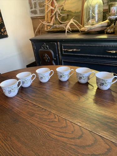 Set of 6 Epoch Summer Hill Pattern Coffee Cups / Mugs Berries