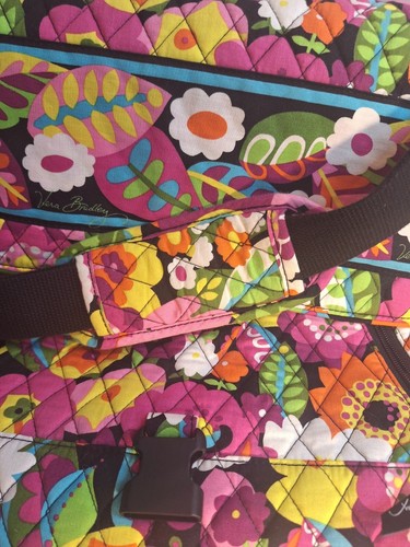 Vera Bradley Floral Crossbody Bag. Excellent Condition, Very Clean - Picture 8 of 17