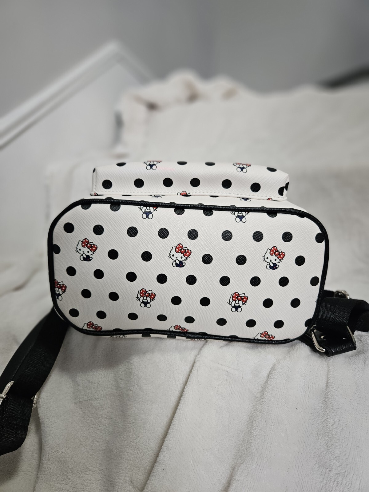 Loungefly Hello Kitty Mini Backpack ❤️logo - image 5