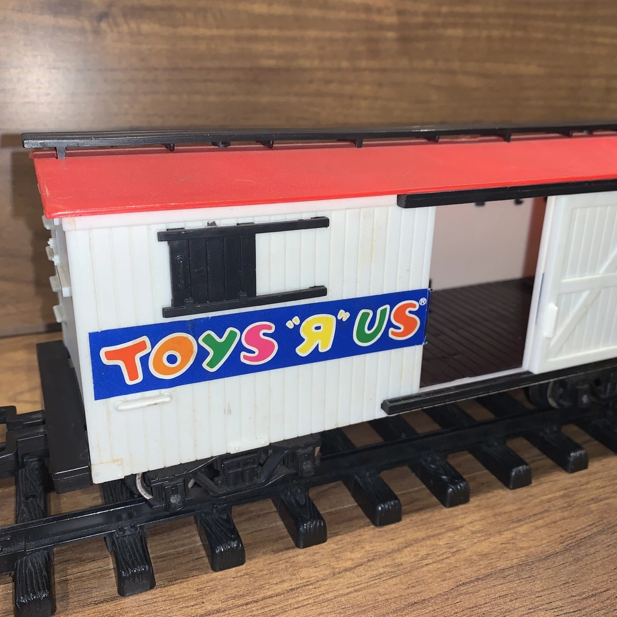 Vintage New Bright Toys R Us Box Car Toy Train 1986