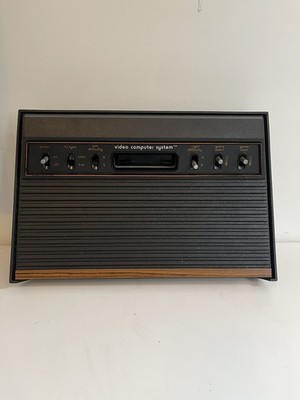Atari 2600 VCS ''Woody'' Vintage Spielekonsole ERSATZTEILE OHNE NETZTEIL ZUM TESTEN