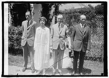 Photo:John Coolidge Calvin Coolidge Grace Goodhue 1924 family portrait