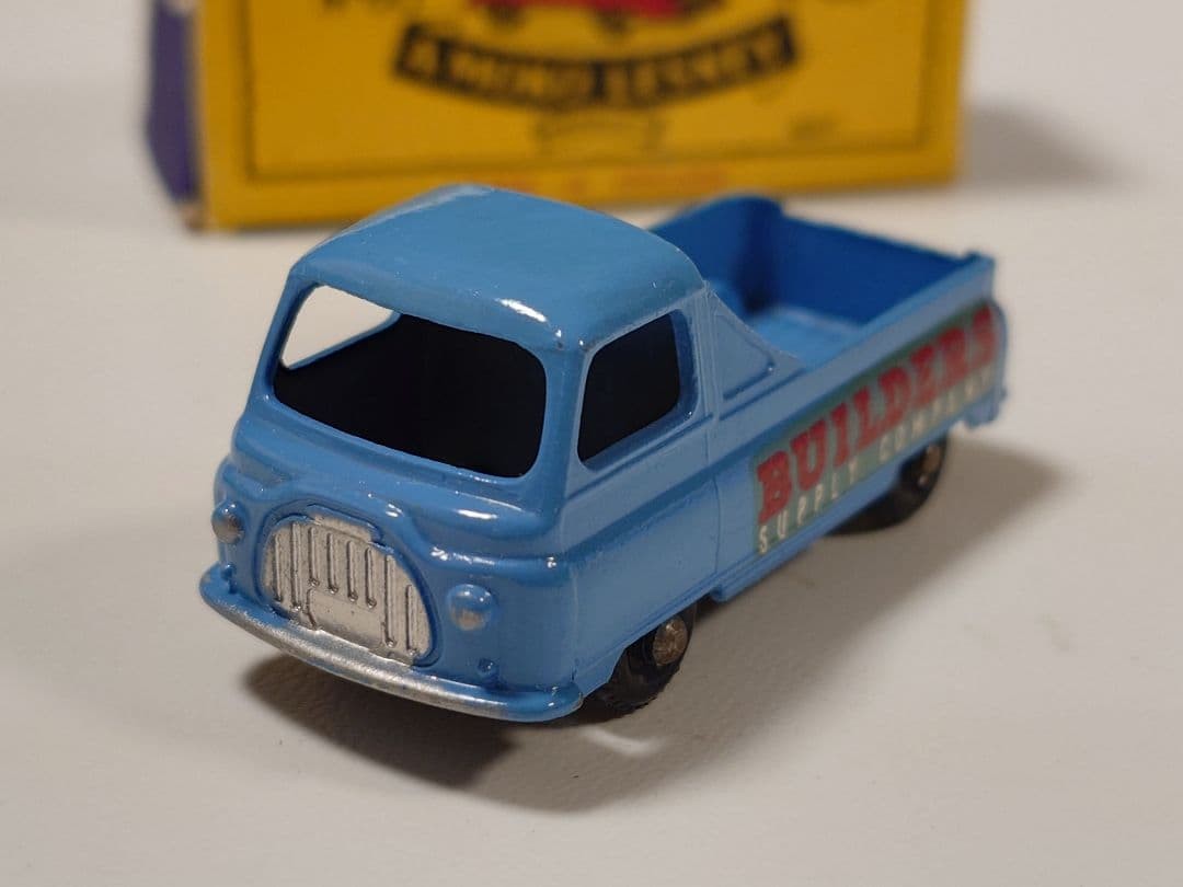 Dinky Toys GB Morris camion avec caisson et canon de 25 pound Dinky Toys GB Morris camion avec caisson et canon de 25 pound