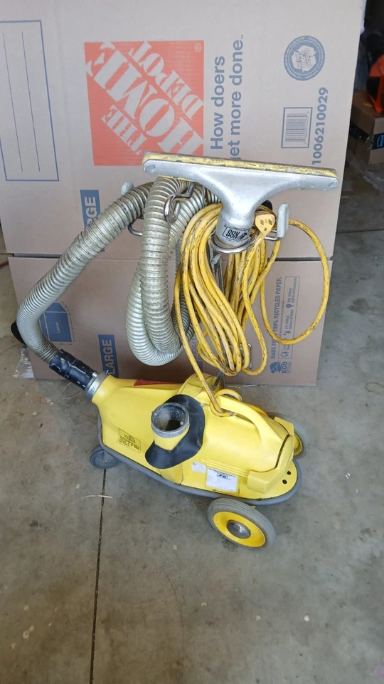 NSS M-1 PIG ASPIRADORA COMERCIAL CON MANGUERA, BOLSA National Super Service funciona bien Foto 3 de 4