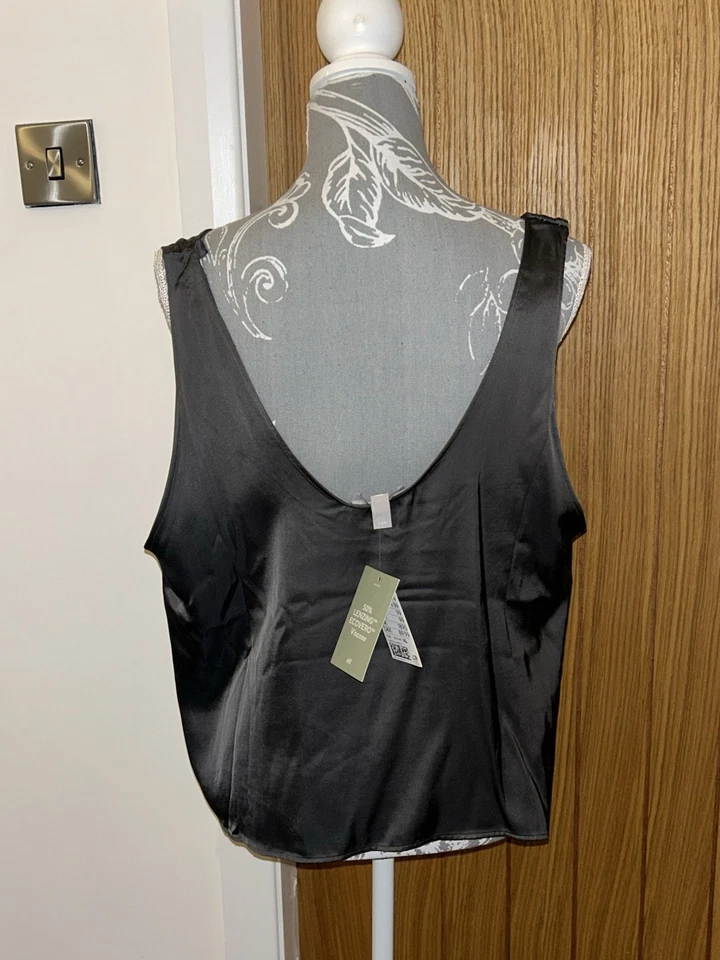 GORGEOUS DARK GREY/BROWN VEST TOP.H&M. TAGS SIZE 18 - Image 2 of 2