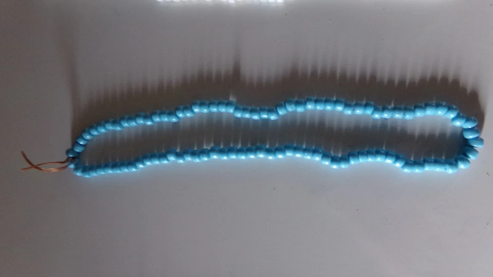 CUENTAS DE CUERVO DE VIDRIO 9 mm 100 POR HEBRA 10 COLORES A ELEGIR Ahorra Compra a Granel Foto 3 de 4