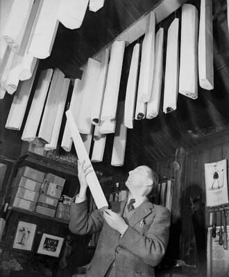 The Rough Clefts Are Hung Up Inside To Dry 1953 OLD CRICKET PHOTO