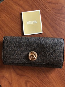 michael kors tag