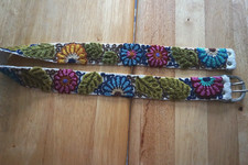 JENNY KRAUSS HANDMADE EMBROIDERED 'FLORAL' 100 WOOL BELT/MEDIUM/PRE-OWNED/PERU