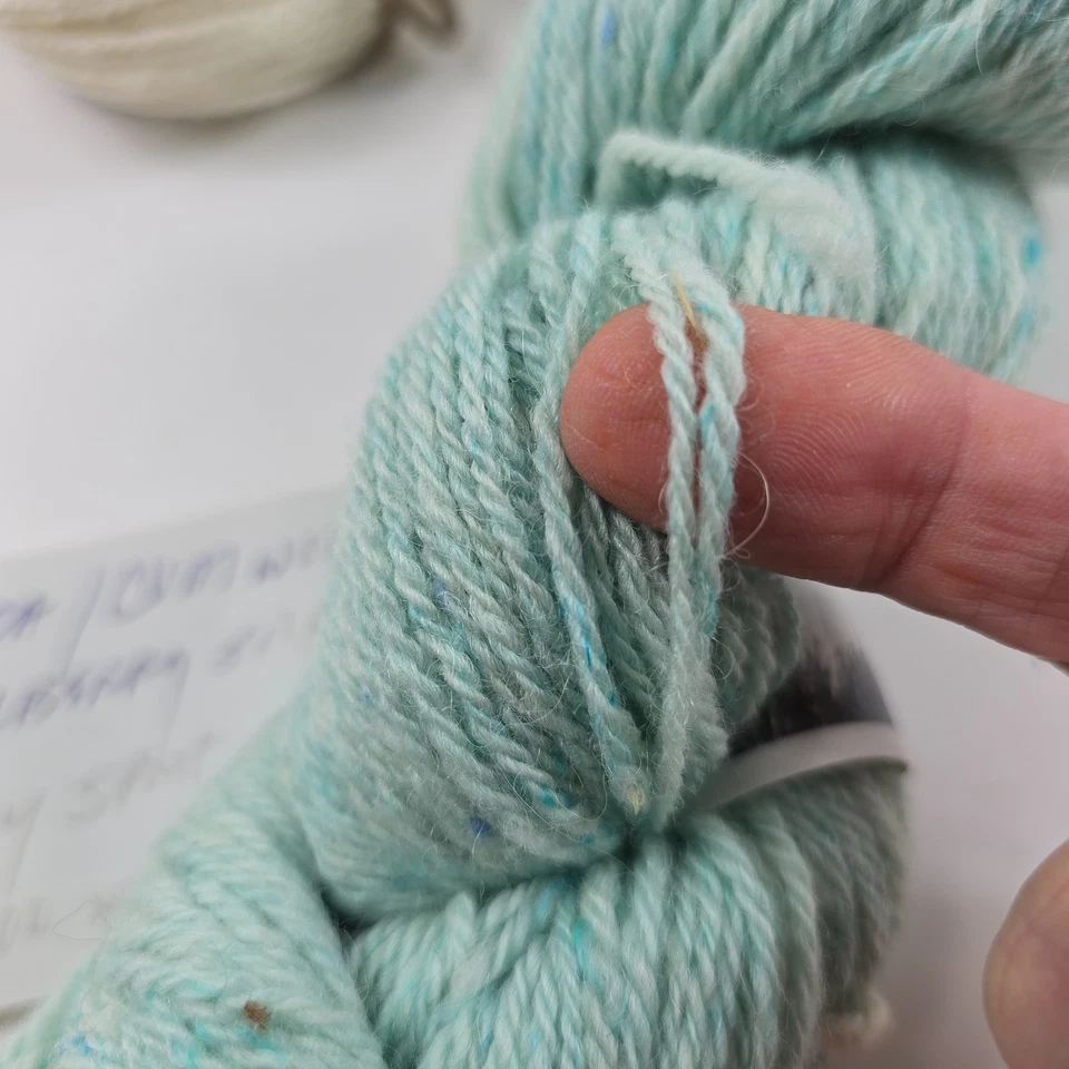 Смешанный лот Prairies Edge Farm DK Sport Альпака Шелк Як Зеленый Кремовый Коричневый 200 ярдов - Изображение 4 из 4