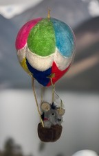 Vintage 80s Plush Hanging Hot Air Balloon w/B...