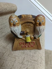 VINTAGE PIELS BEER GNOMES BAR BACK CADDY DISPLAY. 1950'S, NEW YORK