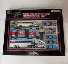 1991 Racing Champions Richard Petty 43 Collectors Set NASCAR Limited Edition