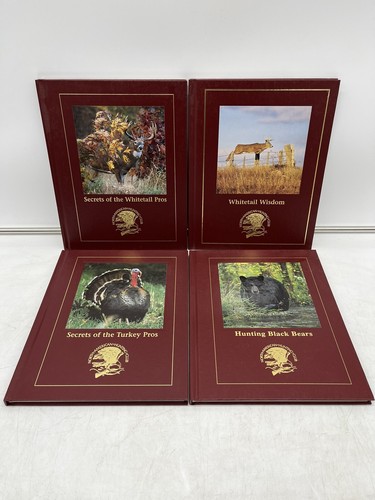 4 Hardback Books North American Hunting Club Wisdom Library Deer Turkey Bear - Bild 1 von 10