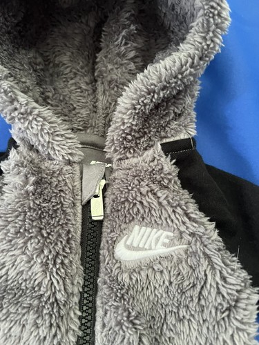 Salopette Nike in pile bambino full zip con cappuccio set regalo 3 pezzi taglia 0-9 mesi - Foto 8 di 10
