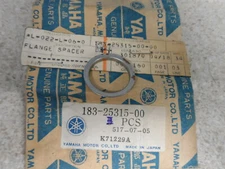 NOS OEM Yamaha F Whl Flange Spacer 72-73 LT2/3/MX 74-79 DT400 XT500 183-25315-00