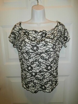 NEW Cache TOP LARGE CROP BLACK WHITE STRETCH LINED FLORAL SPANDEX LACE