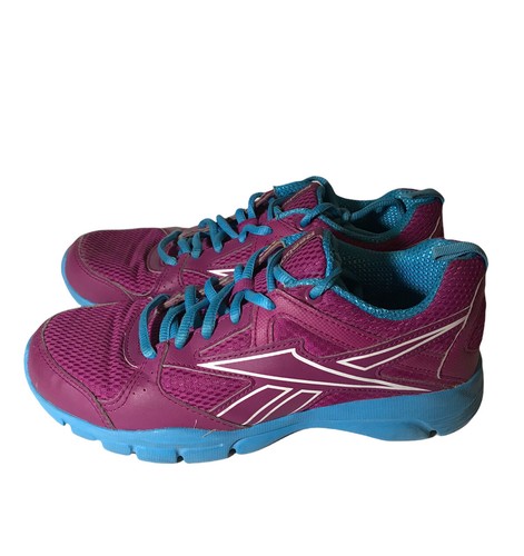 3D Ultralite Training Shoes Size 