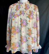 ENTRO Size M Beige Floral Smocked Blouson Long Sleeve Top Shirt Blouse Women's