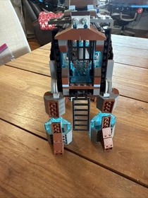 LEGO 70145 - Legends of Chima - Maula's Ice Mammoth Stomper - Incomplete 1 FigB1
