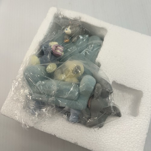All Cosy With – My Blue Nose Friends Figurine – Boxed & Rare – Armchair Scene - Picture 6 of 10