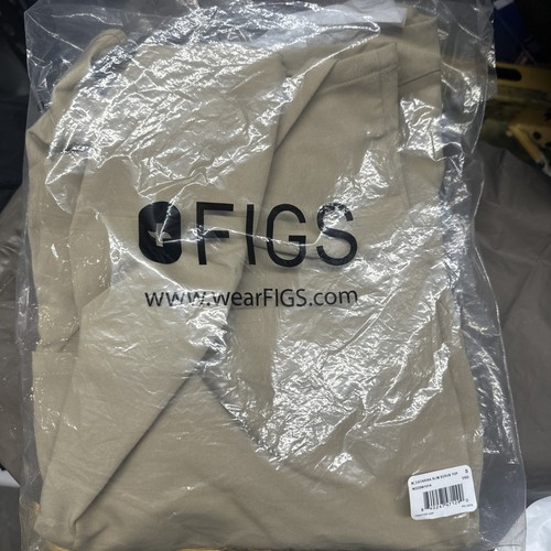 FIGS Catarina One Pocket Tan Scrub Top V-neck Short Sleeve Size Small NEW - Picture 4 of 4
