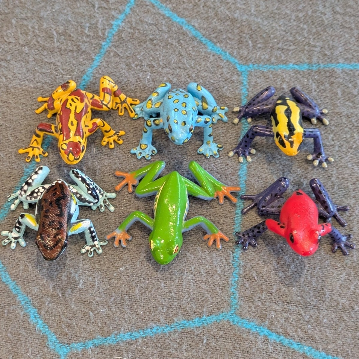 6 Poison Dart Frogs PV Play Visions Animal Figure 1996 Amphibian