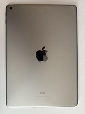 Apple iPad 5. Gen. 32GB, WLAN, 24,64 cm (9,7 Zoll) - Spacegrau - Riss im Display