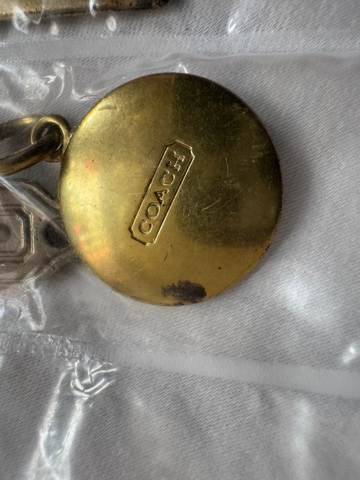 VINTAGE COACH Round brass gold Metal Disc Key Fob Bag Charm Keychain Hang Tag - Image 2 of 2