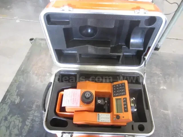 GEOTRONICS AB  Geodimeter GDM 4400  Surveying - Image 2 of 4