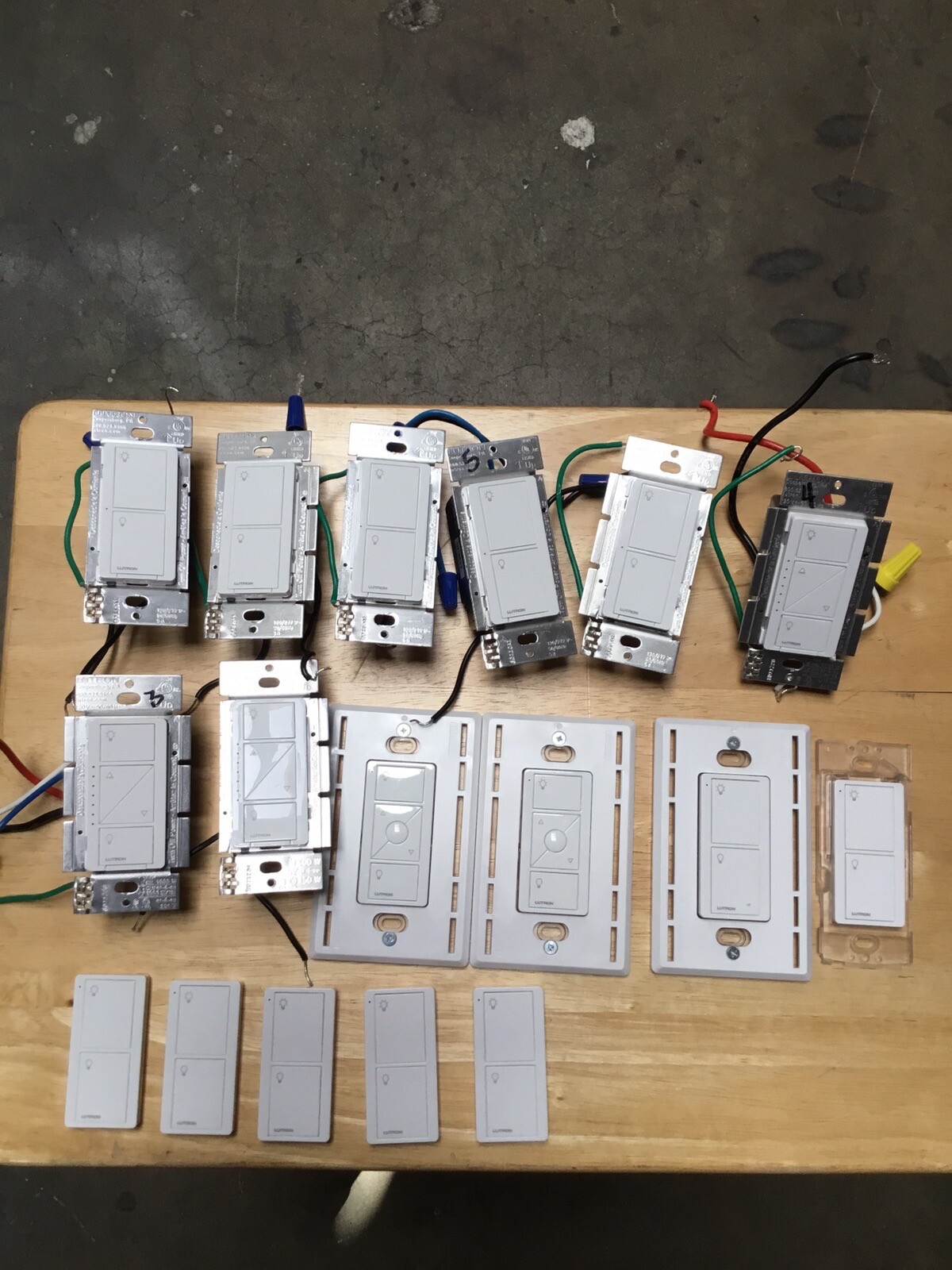 LUTRON BUNDLE (CASÉTA DIMMERS, PICO REMOTE) eBay