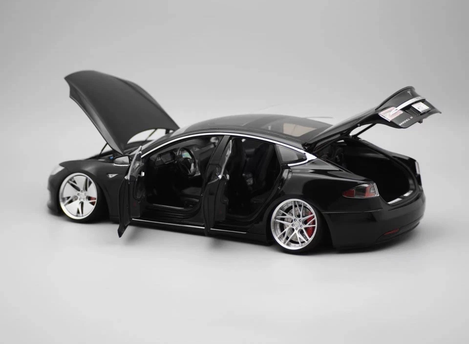 1:18 Tesla Model S Modified Diecast – Black Sedan | Custom Lowered - Image 4 of 4