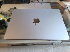Apple MacBook M4 2025 13.6-inch 2560 x 1664 16GB