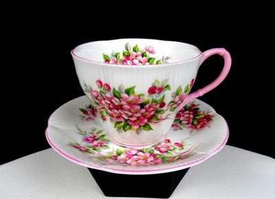 Royal Albert Porcelain Apple Blossom Vintage 2 3/4'' Cup & Saucer Set 1966-1970