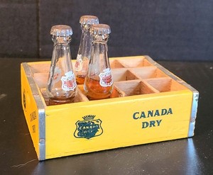 Rare Canada Dry Miniature Wooden Crate & 3 Miniature Bottles!!!