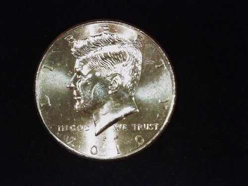 2010-P Kennedy Half Dollar AU++ (1). Free Shipping!