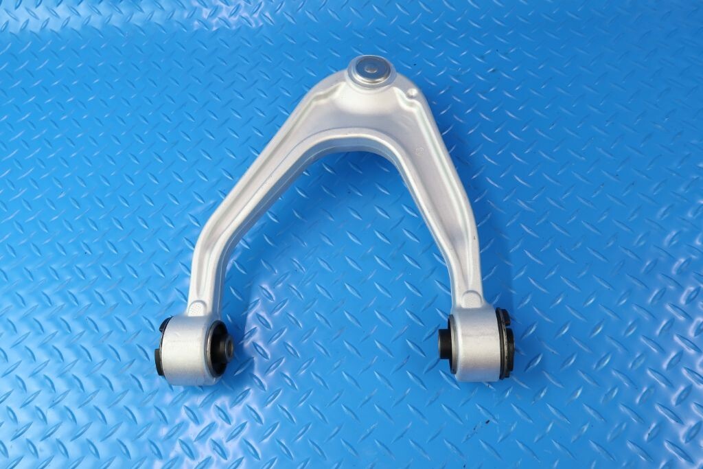 Maserati Ghibli Quattroporte left upper control arm #11225
