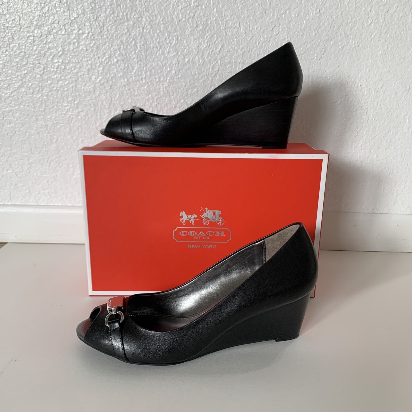 Coach Black Leather Heels Size 8.5M Women's Dress Shoes-image