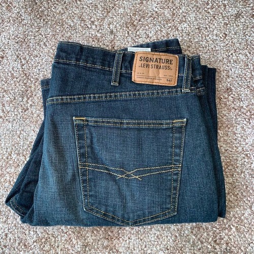 Signature Levi Strauss 561 Mens Jeans 