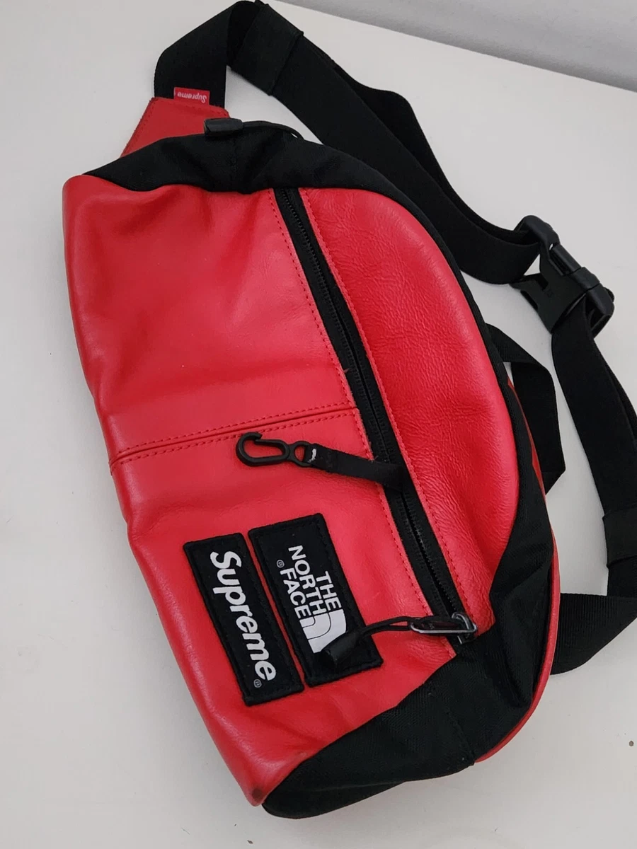Sac Banane / Ceinture Supreme En Cuir Rouge FW23 - Pour Homme, Neuf Avec Étiquettes, Collection Automne-Hiver 2023