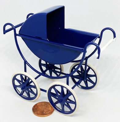 Puppenhaus blau Metall viktorianischer Kinderwagen Maßstab 1:12 Miniatur Kinderzimmer 42 tumdee