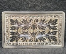 XC19164 VINTAGE 1970s FLORAL ARTWORK UNISEX FASHION SILVERTONE BELT BUCKLE